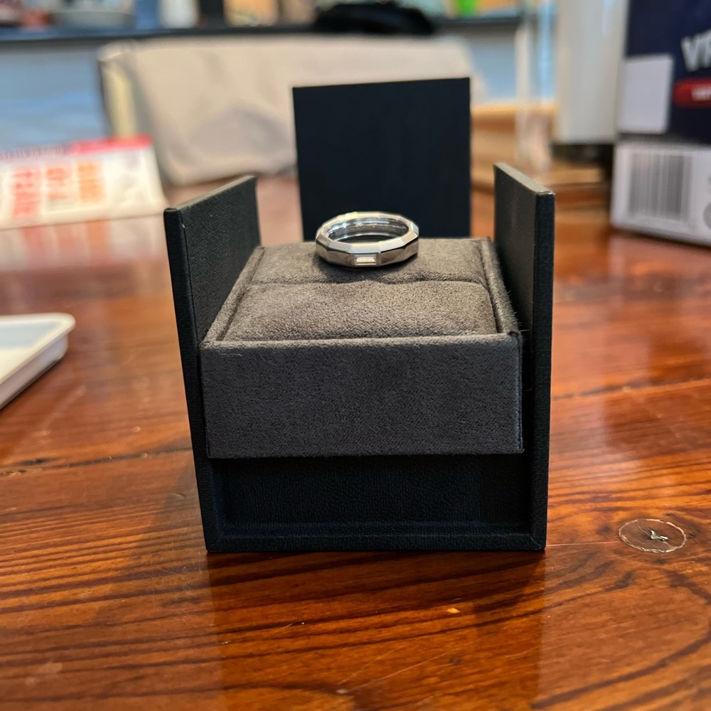 David Yurman Faceted Diamond Band in White Gold, Size 9 - Picture 4 of 6